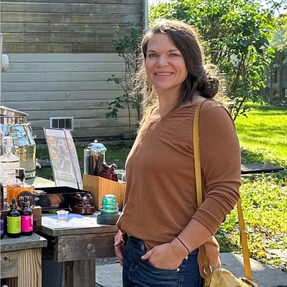 Meet your Posher JoJo Roxy. - Picture 2 of 2